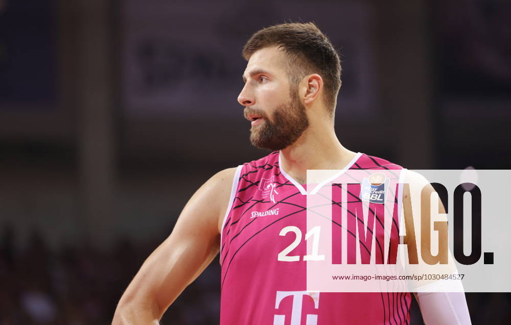 Leon Kratzer Telekom Baskets Bonn vs. MHP RIESEN Ludwigsburg , Playoffs Halbfinale Spiel 1