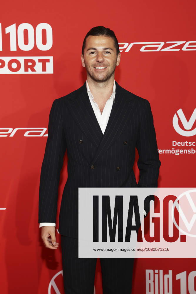 Riccardo Basile auf dem roten Teppich bei BILD 100 im Axel Springer Haus in Berlin 02.06.2023