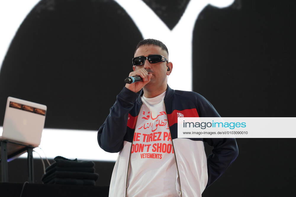 Haftbefehl auf dem CARStival Mannheim Rapper Aykut Anhan aka Haftbefehl war gestern Abend beim CARStival in Mannheim Mannheim CARStival Baden-Württemberg