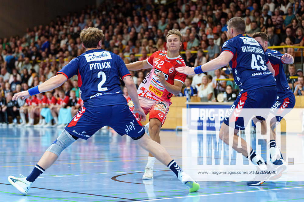 Simon Pytlick (SG Flensburg-Handewitt, 02), Einar Nickelsen (VfL Luebeck-Schwartau, 42), Blaz Blagotinsek (SG Flensburg-Handewitt, 43) VfL Luebeck-Schwartau vs. SG Flensburg-Handewitt, Handball, Testspiel, Saison 2023 2024, 26.07.2023 VfL Luebeck-Schwartau vs. SG Flensburg-Handewitt, Handball, Testspiel, Saison 2023 2024, 26.07.2023 Luebeck