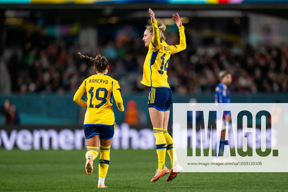 Nathalie Björn of Sweden celebrates after Filippa Angeldahl (not pictured) scored 0-2 during the FIFA Women s World Cup quarterfinal between Japan and Sweden on August 11, 2023 in Auckland. Photo: Mathias Bergeld BILDBYRAN kod MB MB0685 fotboll football soccer fotball fotbolls-vm världsmästerskap vm fifa womens world cup kvartsfinal quarterfinal quarterfinals japan sverige a sweden 23 dam bbeng fotball vm verdensmesterskap kvinner women jubel