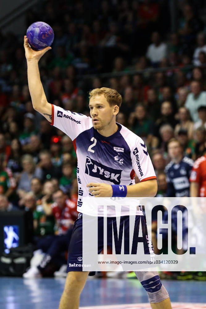 Simon Pytlick (SG Flensburg Handewitt,2) - Handball Bundesliga Saison 2023-2024 SC Magdeburg vs. SG Flensburg-Handewitt in der GETEC Arena in Magdeburg - Einzelbild,Aktion,Handball,Deutschland