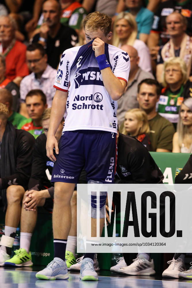 Simon Pytlick (SG Flensburg Handewitt,2) - Handball Bundesliga Saison 2023-2024 SC Magdeburg vs. SG Flensburg-Handewitt in der GETEC Arena in Magdeburg - Freisteller,Aktion,Handball,Deutschland