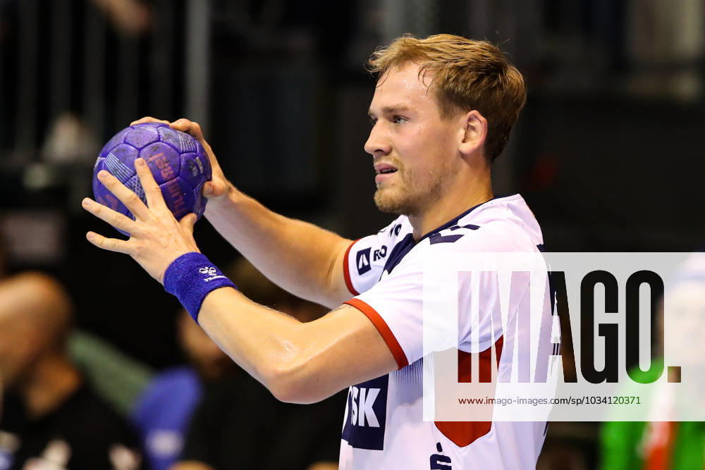 Simon Pytlick (SG Flensburg Handewitt,2) - Handball Bundesliga Saison 2023-2024 SC Magdeburg vs. SG Flensburg-Handewitt in der GETEC Arena in Magdeburg - Einzelbild,Aktion,Handball,Deutschland