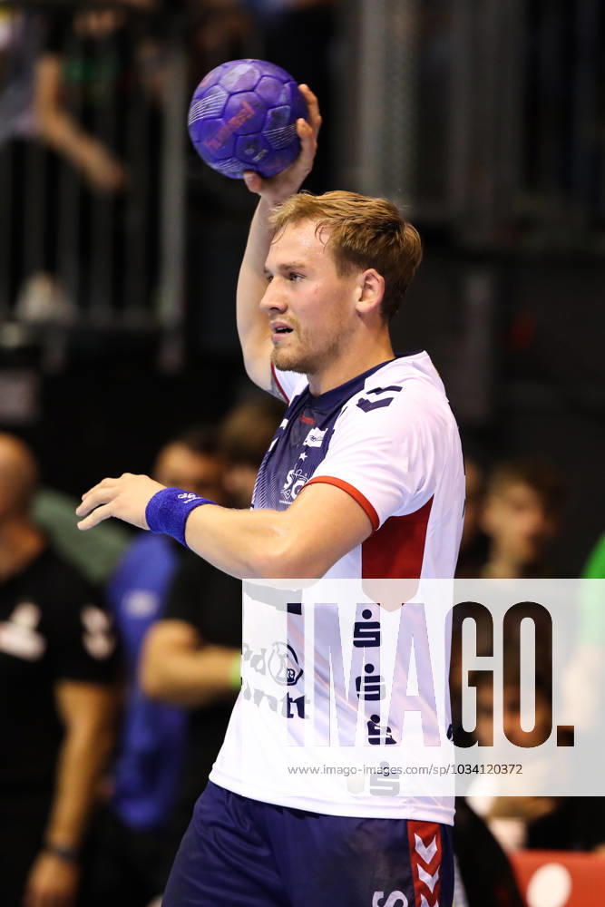 Simon Pytlick (SG Flensburg Handewitt,2) - Handball Bundesliga Saison 2023-2024 SC Magdeburg vs. SG Flensburg-Handewitt in der GETEC Arena in Magdeburg - Einzelbild,Aktion,Handball,Deutschland