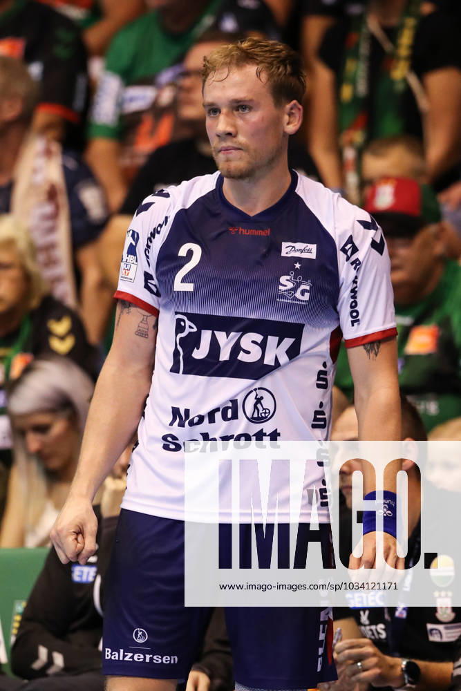 Simon Pytlick (SG Flensburg Handewitt,2) - Handball Bundesliga Saison 2023-2024 SC Magdeburg vs. SG Flensburg-Handewitt in der GETEC Arena in Magdeburg - Einzelbild,Aktion,Handball,Deutschland