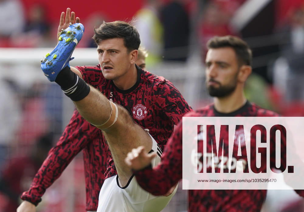 MANCHESTER, ENGLAND, 7th October 2023. Harry Maguire of Manchester United, ManU warms up before the Premier League match at Old Trafford, MANCHESTER. Picture credit should read: Andrew Yates Sportimage . SPI-2635-0006