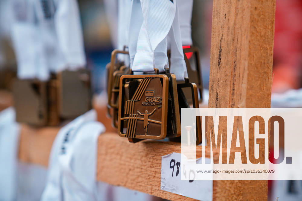 RUNNING - Graz Marathon 2023 GRAZ,AUSTRIA,08.OCT.23 - RUNNING - Graz Marathon. Image shows a medal. GEPAxpictures xJohannesxFriedl
