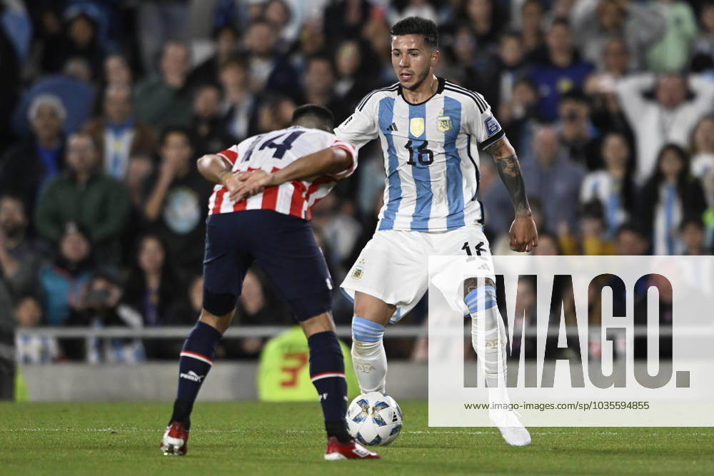 Enzo Fernandez of Argentina during the FIFA World Cup, WM, Weltmeisterschaft, Fussball 2026 Qualifier match between Argentina and Paraguay at Estadio Mas Monumental Antonio Vespucio Liberti on October 12, 2023 in Buenos Aires, Arg Argentina v Paraguay : FIFA World Cup 2026 Qualifier match