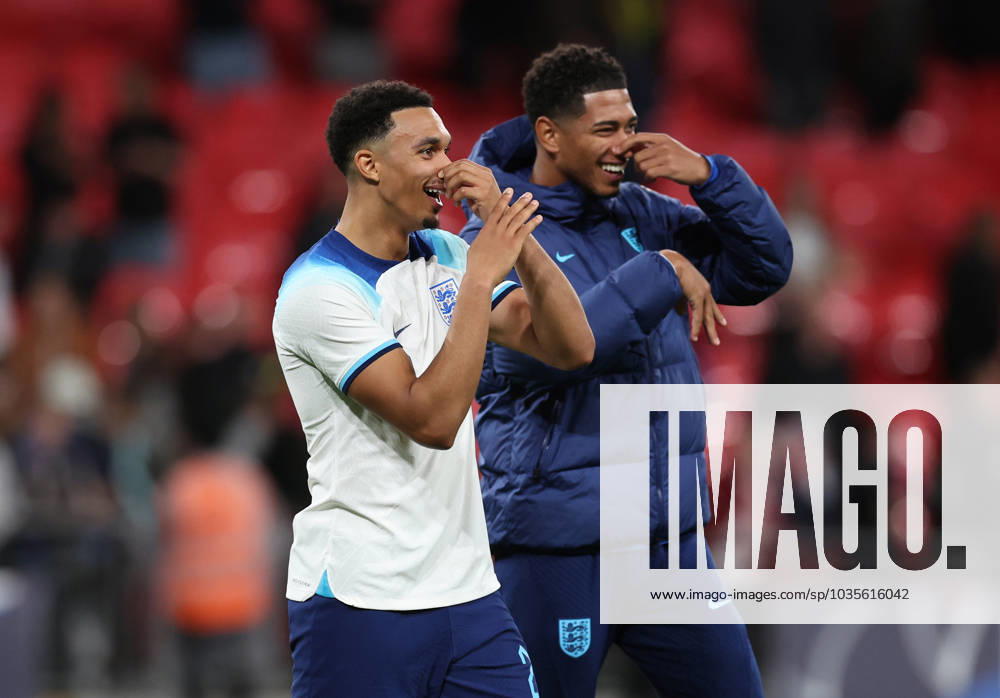 London, England, 13th October 2023. Trent Alexander-Arnold of England and Jude Bellingham of England hold their noses as they walk off the pitch during the International Friendly, Länderspiel, Nationalmannschaft match at Wembley Stadium, London. Picture credit should read: David Klein Sportimage . SPI-2645-0077