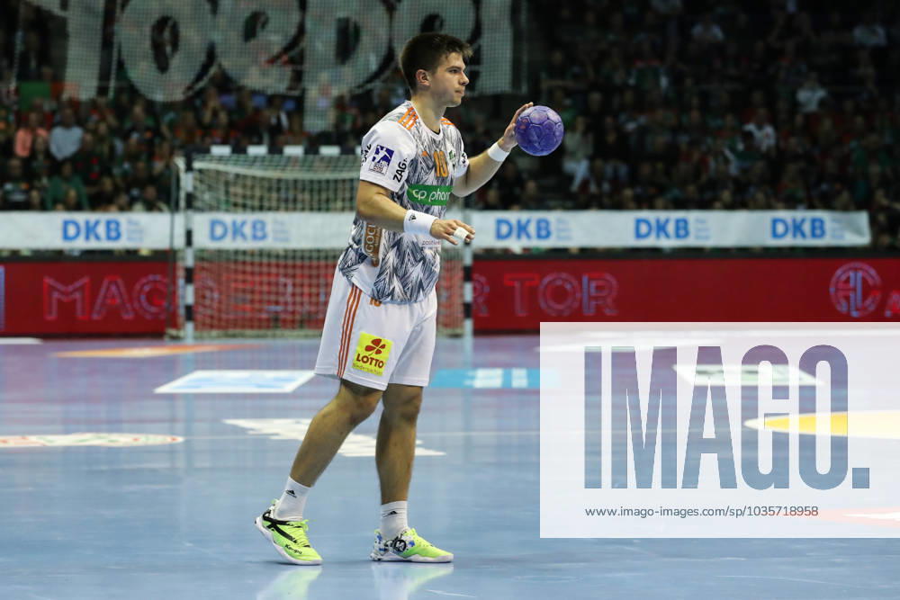 Renars Uscins (TSV Hannover-Burgdorf,10) - Handball Bundesliga Saison 2023-2024 SC Magdeburg vs. TSV Hannover-Burgdorf in der GETEC Arena in Magdeburg - Freisteller,Aktion,Handball,Deutschland