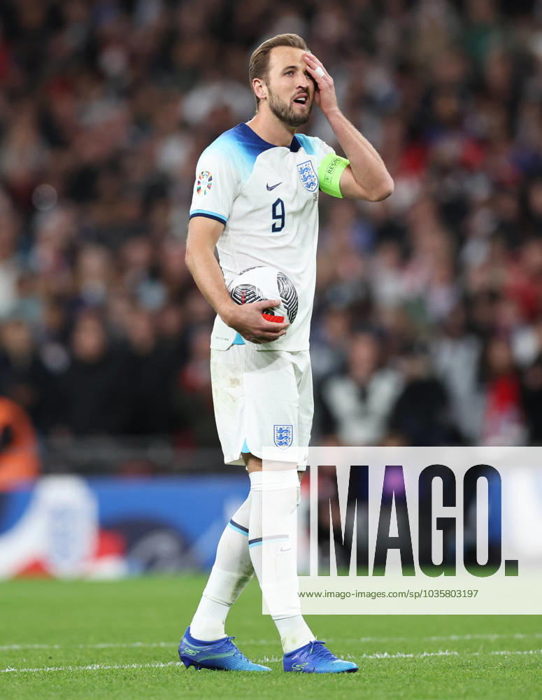 London, England, 17th October 2023. Harry Kane of England prepares to take a penalty during the UEFA European Championship, EM, Europameisterschaft Qualifying match at Wembley Stadium, London. Picture credit should read: David Klein Sportimage . SPI-2649-0092