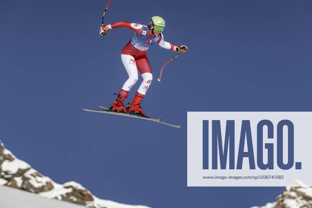 ALPINE SKIING - Ski Austria, training SOELDEN,AUSTRIA,08.NOV.23 - ALPINE SKIING - Ski Austria, downhill, training, ladies. Image shows Mirjam Puchner (AUT). GEPAxpictures xPatrickxSteiner