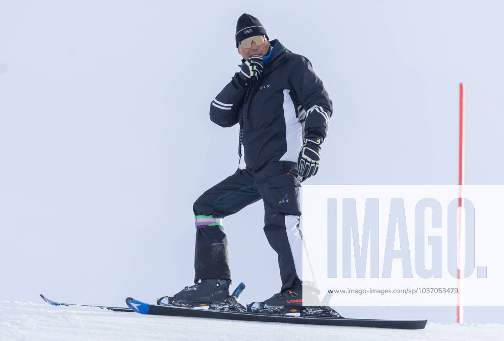 ALPINE SKIING - FIS WC Gurgl GURGL,AUSTRIA,18.NOV.23 - ALPINE SKIING - FIS World Cup, slalom, men. Image shows race director Markus Waldner (FIS). GEPAxpictures xHaraldxSteiner