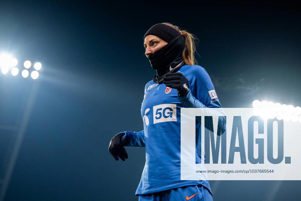 Marit Bratberg Lund of the Norwegian women s national football team during a training session on December 4, 2023 in Sankt Pölten. Photo: Vegard Grott BILDBYRAN kod VG VG0567 bbeng fotboll football soccer fotball norge norway women dam nations league träning practice training trening st pölten