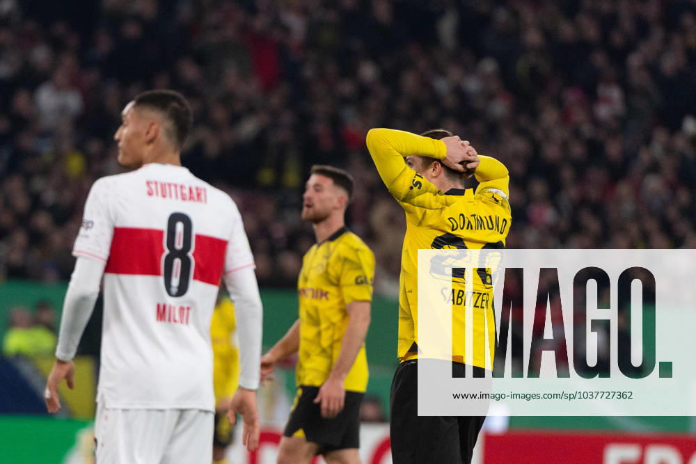 Marcel Sabitzer (Borussia Dortmund, 20) nach einer Torchance, VfB Stuttgart vs. Borussia Dortmund, Fussball, Herren, DFB-Pokal, Achtelfinale, Saison 23 24, GER, 06.12.2023, DFL DFB REGULATIONS PROHIBIT ANY USE OF PHOTOGRAPHS AS IMAGE SEQUENCES AND OR QUASI-VIDEO, VfB Stuttgart vs. Borussia Dortmund, Fussball, Herren, DFB-Pokal, Achtelfinale, Saison 23 24, GER, 06.12.2023 Stuttgart