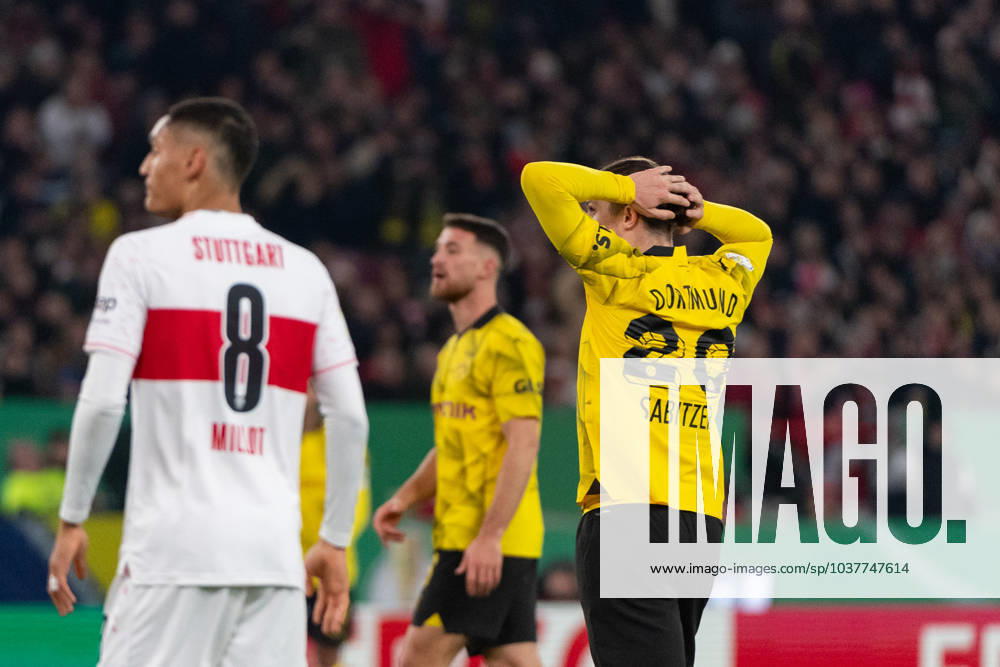 Marcel Sabitzer (Borussia Dortmund, 20) nach einer Torchance, VfB Stuttgart vs. Borussia Dortmund, Fussball, Herren, DFB-Pokal, Achtelfinale, Saison 23 24, GER, 06.12.2023, DFL DFB REGULATIONS PROHIBIT ANY USE OF PHOTOGRAPHS AS IMAGE SEQUENCES AND OR QUASI-VIDEO, VfB Stuttgart vs. Borussia Dortmund, Fussball, Herren, DFB-Pokal, Achtelfinale, Saison 23 24, GER, 06.12.2023 Stuttgart