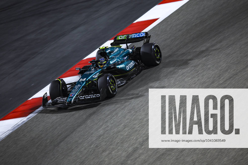 14 ALONSO Fernando (spa), Aston Martin F1 Team AMR24, action during the Formula 1 Aramco pre-season testing 2024 of the 2024 FIA Formula One World Championship, WM, Weltmeisterschaft from February 21 to 23, 2024 on the Bahrain International Circuit, in Sakhir, Bahrain - Photo Eric Alonso DPPI F1 Pre-season Testing in Bahrain at Bahrain International Circuit on February 22, 2024 in Sakhir, Bahrain. (Photo by HOCH ZWEI) Sakhir Sakhir Bahrain Bahrain