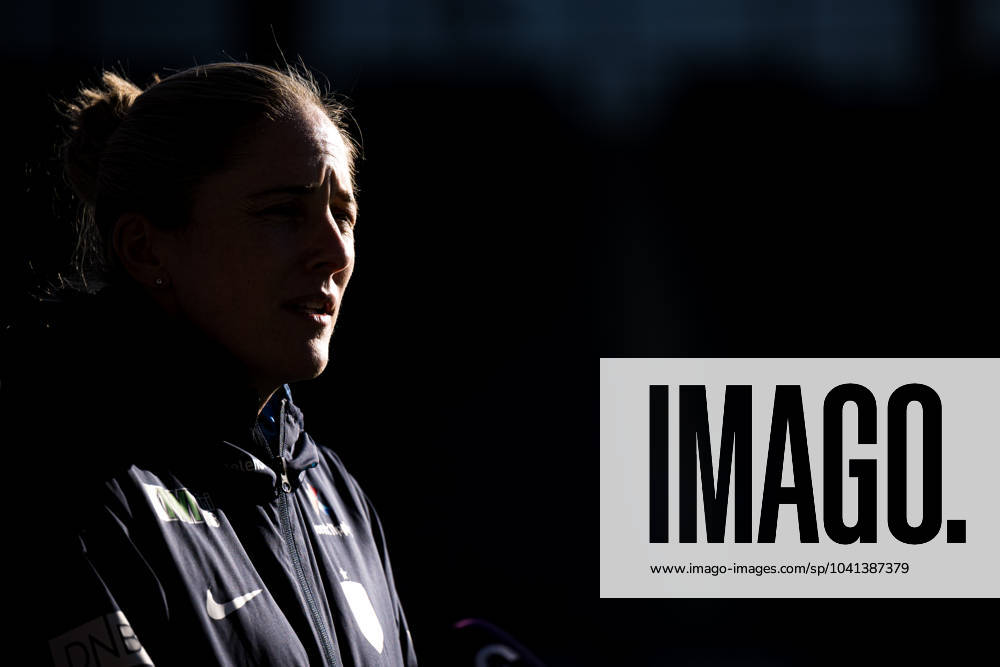 Head coach Gemma Grainger of the Norwegian women s national football team during a press conference, PK, Pressekonferenz on February 26, 2024 in Stavanger. Photo: Marius Simensen BILDBYRAN COP 238 bbeng dam football fotball fotboll norge norway press conference pressekonferanse soccer uefa women s nations league