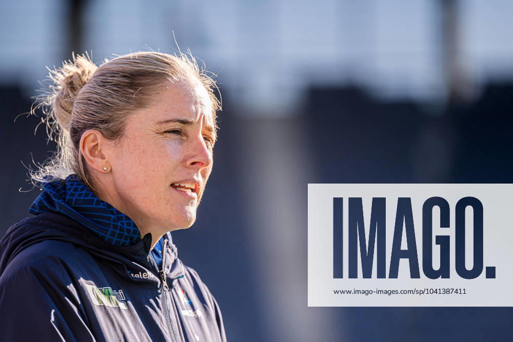 Head coach Gemma Grainger of the Norwegian women s national football team during a press conference, PK, Pressekonferenz on February 26, 2024 in Stavanger. Photo: Marius Simensen BILDBYRAN COP 238 bbeng dam football fotball fotboll norge norway press conference pressekonferanse soccer uefa women s nations league