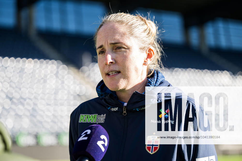 Head coach Gemma Grainger of the Norwegian women s national football team during a press conference, PK, Pressekonferenz on February 26, 2024 in Stavanger. Photo: Marius Simensen BILDBYRAN COP 238 bbeng dam football fotball fotboll norge norway press conference pressekonferanse soccer uefa women s nations league