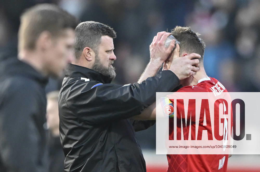 Patrick Mainka 1. FC Heidenheim 1846 FCH (06) verletzt Verletzung 1. FC Heidenheim 1846 FCH vs Eintracht Frankfurt SGE 02.03.2024 DFL REGULATIONS PROHIBIT ANY USE OF PHOTOGRAPHS AS IMAGE SEQUENCES AND OR QUASI-VIDEO 1. FC Heidenheim 1846 FCH vs Eintracht Frankfurt SGE