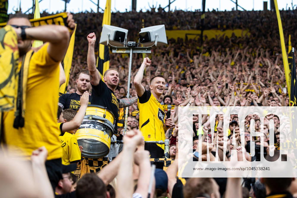 1.Fußball Bundesliga, 34.Spieltag: Borussia Dortmund - SV Darmstadt 98; 18.05.2024 Marko Reus (Borussia Dortmund, 11), nach dem Spiel Verabschiedung, Fanszene, Fans Zuschauerbereich 1.Fußball Bundesliga, 34.Spieltag: Borussia Dortmund - SV Darmstadt 98; Signal-Iduna-Park, Dortmund; 18.05.2024 DFL DFB regulations prohibit any use of photographs as image sequences and or quasi video.