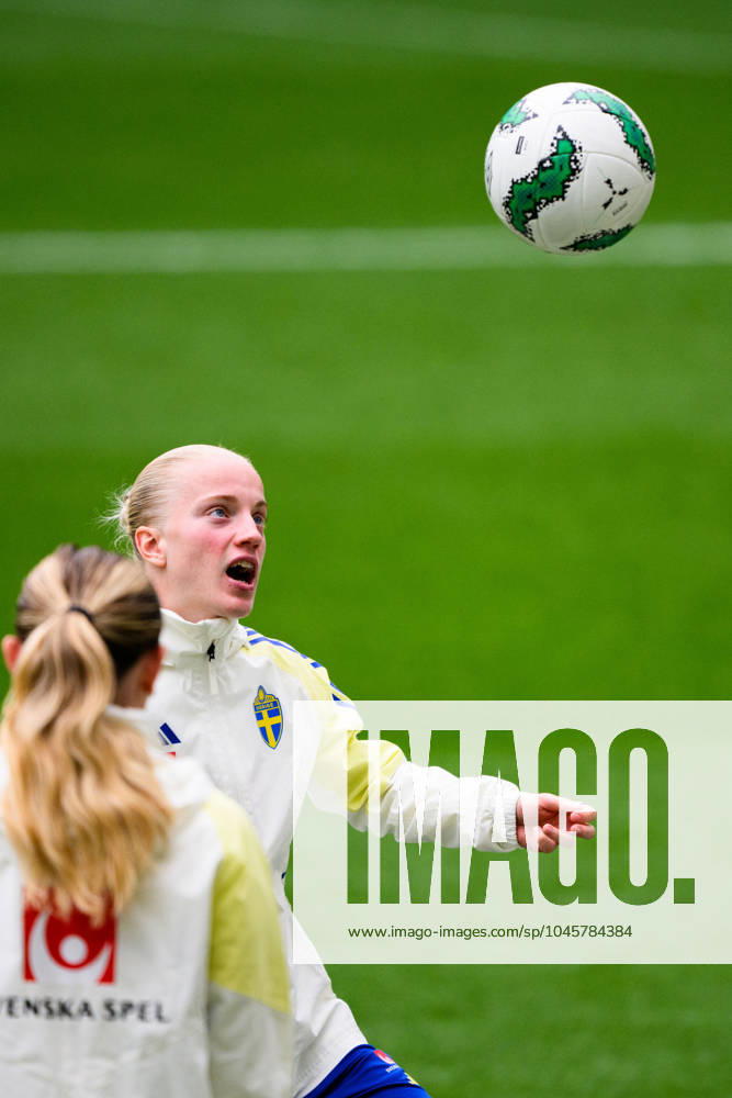Anna Sandberg of Sweden during a training session on May 30, 2024 in Dublin. Photo: Ludvig Thunman BILDBYRAN kod LT LT0624 fotboll football soccer fotball träning practice training sverige sweden dam bbeng