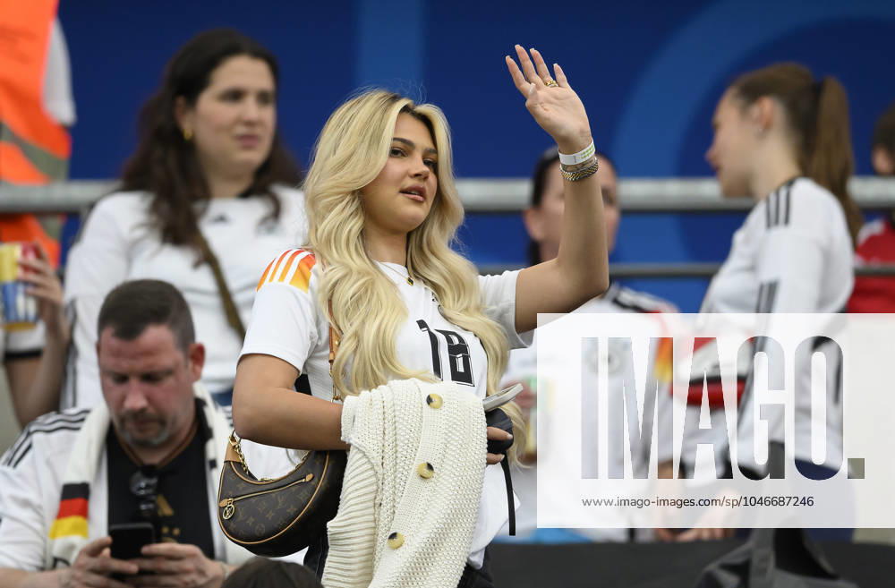 Lea PRINZ Freundin von Maximilian MITTELSTAEDT (Mittelstädt)(GER) Vorrunde 3. Spieltag, Gruppe A, Match M25, Schweiz (SUI) - Deutschland (GER), am 23.06.2024 in Frankfurt Deutschland. Fussball Europameisterschaft 2024 vom 14.06. - 14.07.2024 in Deutschland. Â
