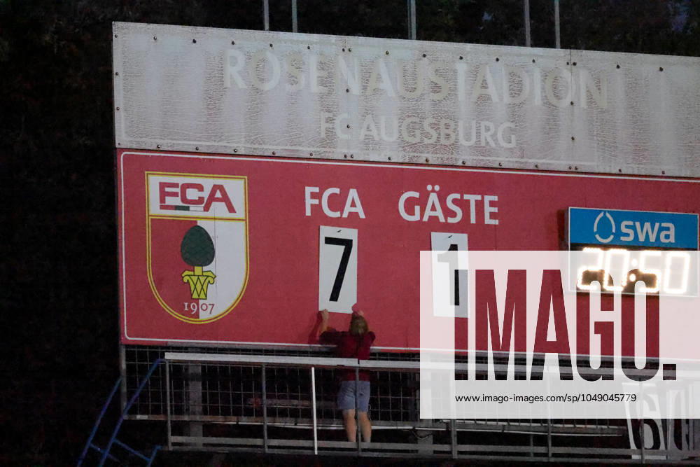 Endstand 7:1 auf der Anzeigetafel FC Augsburg II vs. SpVgg. Ansbach, 6. Spieltag;