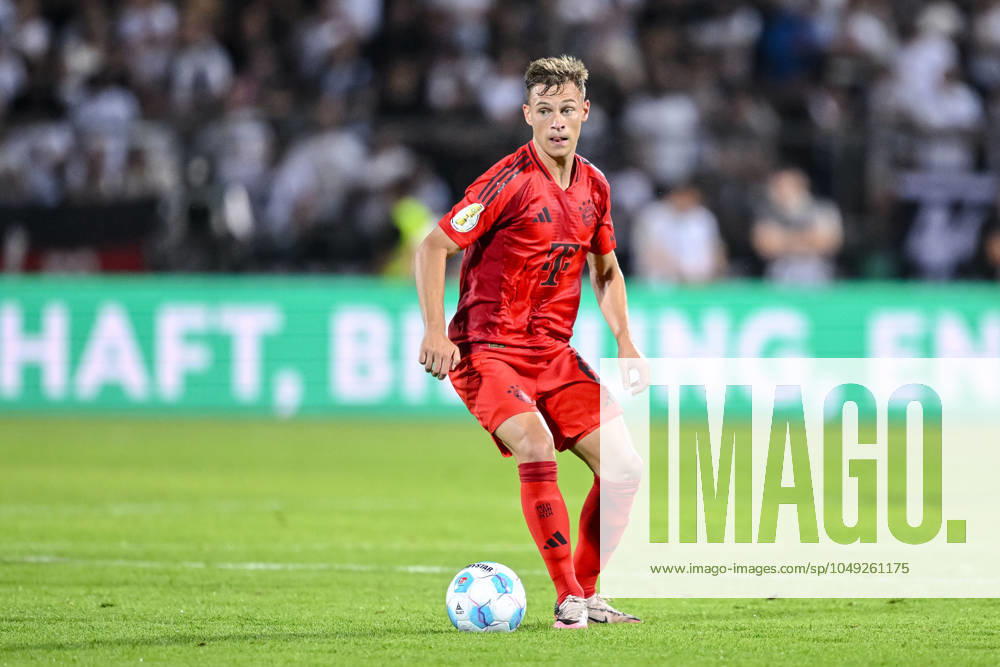 Joshua Kimmich (FC Bayern Muenchen) in Aktion, am Ball, Einzelaktion waehrend des DFB-Pokal - erstrunden Spiels zwischen dem SSV Ulm 1846 Fussball und FC Bayern München im Donaustadion am 16. August 2024 in Ulm, Deutschland. (Foto von Harry Langer DeFodi Images) +++ Joshua Kimmich (FC Bayern Muenchen) controls the Ball during the DFB-Pokal - First Round match between SSV Ulm 1846 Fussball and FC Bayern Muenchen at Donaustadion on August 16, 2024 in Ulm, Germany. (Photo by Harry Langer DeFodi Images) DFB DFL REGULATIONS PROHIBIT ANY USE OF PHOTOGRAPHS AS IMAGE SEQUENCES AND OR QUASI-VIDEO. (Photo by Harry Langer DeFodi Images) DFB DFL REGULATIONS PROHIBIT ANY USE OF PHOTOGRAPHS AS IMAGE SEQUENCES AND OR QUASI-VIDEO. Defodi-541_SSVFCB240816_268