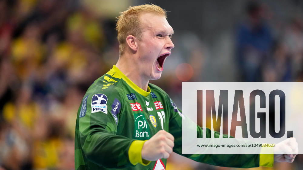 David Späth (Torwart, RNL, 29), Einzelbild, Einzelfoto, Aktion, Action, Jubel, jubeln, jubelt, celebration, Freude, freuen, freut sich, zuversichtlich, optimistisch, positiv, Spielszene, Action, Aktion, 05.09.2024, Mannheim (Deutschland), Handball, Bundesliga, Rhein-Neckar Löwen - THW Kiel