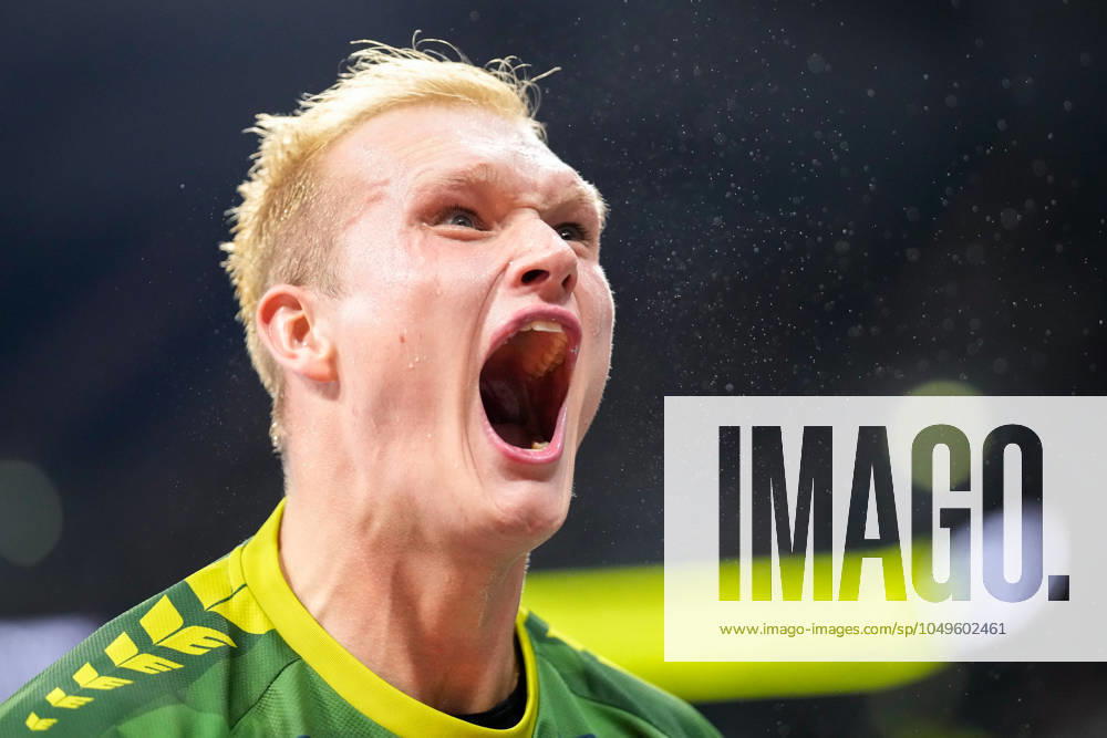 David Späth (Torwart, RNL, 29), Spieler der Rhein-Neckar-Löwen, Porträt, Portrait, Einzelbild, Einzelfoto, Aktion, Action, Jubel, jubeln, jubelt, celebration, Freude, freuen, freut sich, zuversichtlich, optimistisch, positiv, Spielszene, 05.09.2024, Mannheim (Deutschland), Handball, Bundesliga, Rhein-Neckar Löwen - THW Kiel