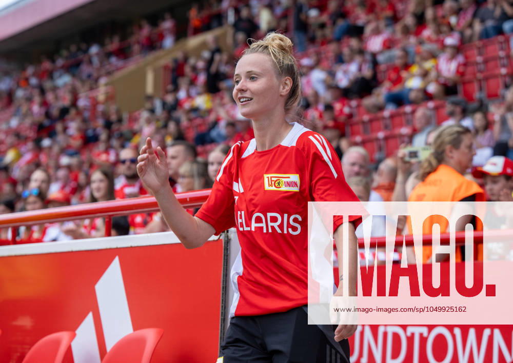 Fußball, Frauen, Testspiel, Saison 2024 2025, 1. FC Union Berlin - SV Werder Bremen, Judith Steinert (1. Frauen 1. FC Union) bei der Teamvorstellung, 03.08. 2024,