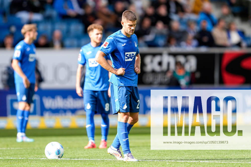 Andrej Kramaric (Hoffenheim, 27), Spieler der TSG 1899 Hoffenheim, enttäuscht schauend, Enttäuschung, Frustration, disappointed, pessimistisch, nach dem Gegentor zum 0:2, Action, Aktion, Spielszene, 14.09.2024, Sinsheim (Deutschland), Fussball, Bundesliga, TSG 1899 Hoffenheim - Bayer 04 Leverkusen, DFB DFL REGULATIONS PROHIBIT ANY USE OF PHOTOGRAPHS AS IMAGE SEQUENCES AND OR QUASI-VIDEO.