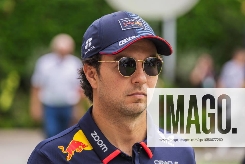 Marina Bay Street Circuit, Singapore, Singapore. 20.September.2024; Sergio Perez of Mexico and Oracle Red Bull Racing during Formula One Singapore Grand Prix (267349578)