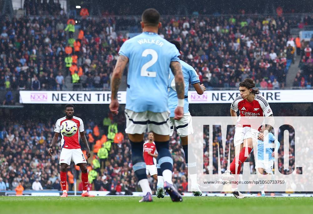 Riccardo Calafiori of Arsenal scores a goal to make it 1-1 Manchester City v Arsenal, Premier League, Football, Etihad Stadium, Manchester, UK, 22 Sep 2024