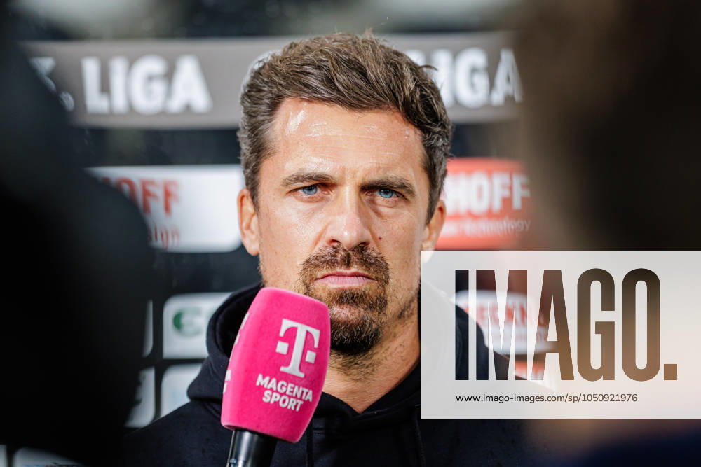 Thomas Stamm (SG Dynamo Dresden, Cheftrainer) im Interview mit Magenta TV GER, SC Verl vs. SG Dynamo Dresden, Fussball, 3. Liga, 7. Spieltag, Spielzeit 2024 2025, 25.09.2024 DFL Regulations prohibit any use of photographers as image sequences and or quasi-video. GER, SC Verl vs. SG Dynamo Dresden, Fussball, 3. Liga, 7. Spieltag, Spielzeit 2024 2025, 25.09.2024 Verl