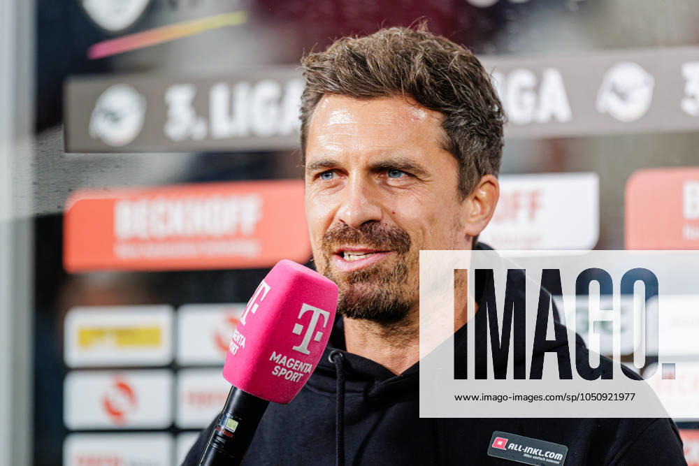 Thomas Stamm (SG Dynamo Dresden, Cheftrainer) im Interview mit Magenta TV GER, SC Verl vs. SG Dynamo Dresden, Fussball, 3. Liga, 7. Spieltag, Spielzeit 2024 2025, 25.09.2024 DFL Regulations prohibit any use of photographers as image sequences and or quasi-video. GER, SC Verl vs. SG Dynamo Dresden, Fussball, 3. Liga, 7. Spieltag, Spielzeit 2024 2025, 25.09.2024 Verl