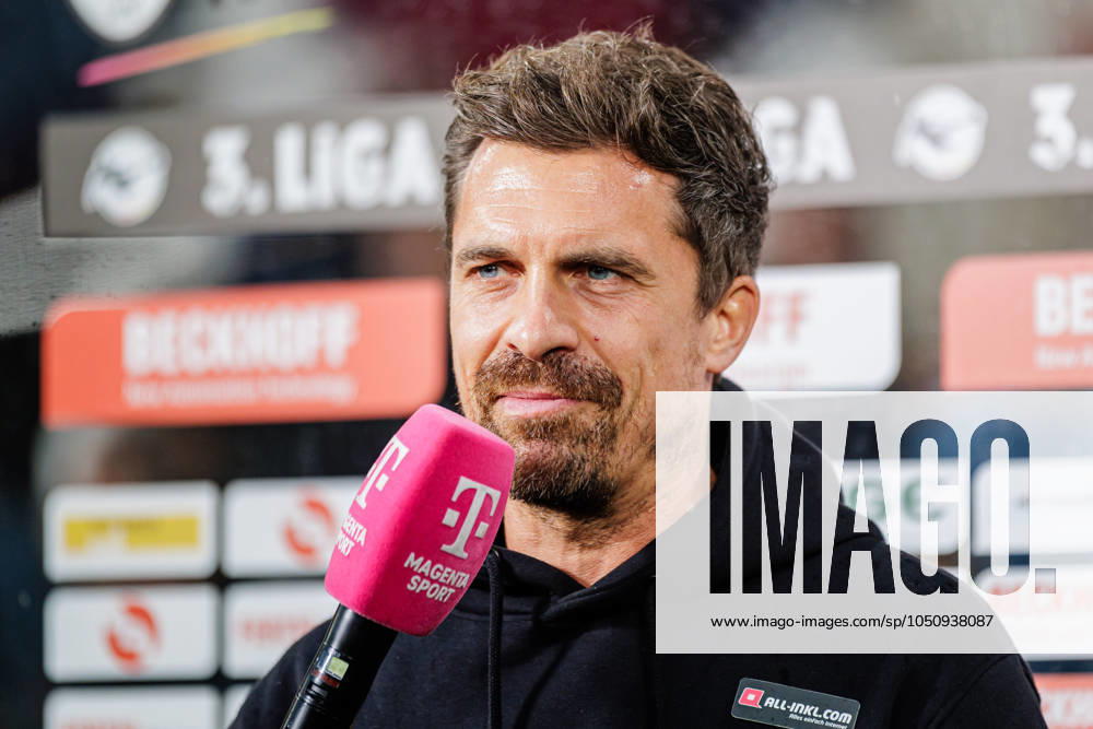 Thomas Stamm (SG Dynamo Dresden, Cheftrainer) im Interview mit Magenta TV GER, SC Verl vs. SG Dynamo Dresden, Fussball, 3. Liga, 7. Spieltag, Spielzeit 2024 2025, 25.09.2024 DFL Regulations prohibit any use of photographers as image sequences and or quasi-video. GER, SC Verl vs. SG Dynamo Dresden, Fussball, 3. Liga, 7. Spieltag, Spielzeit 2024 2025, 25.09.2024 Verl