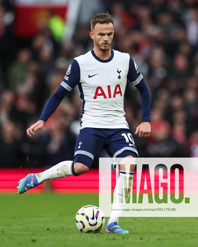 Premier League Manchester United, ManU v Tottenham Hotspur James Maddison of Tottenham Hotspur in action during the Premier League match Manchester United vs Tottenham Hotspur at Old Trafford, Manchester, United Kingdom, 29th September 2024 (Photo by Mark Cosgrove News Images)
