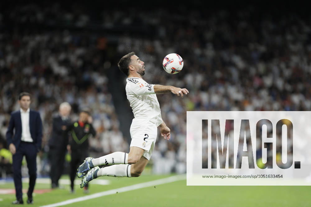 LA LIGA EA Sports - Real Madrid vs Villarreal MADRID, SPAIN - October 5:Daniel Carvajal of Real Madrid controls the ball during the La Liga 2024 25 match between Real Madrid and Villarreal at Santiago Bernabeu Stadium. (Photo by Guillermo Martinez) Madrid Santiago Bernabà u Stadium Spain