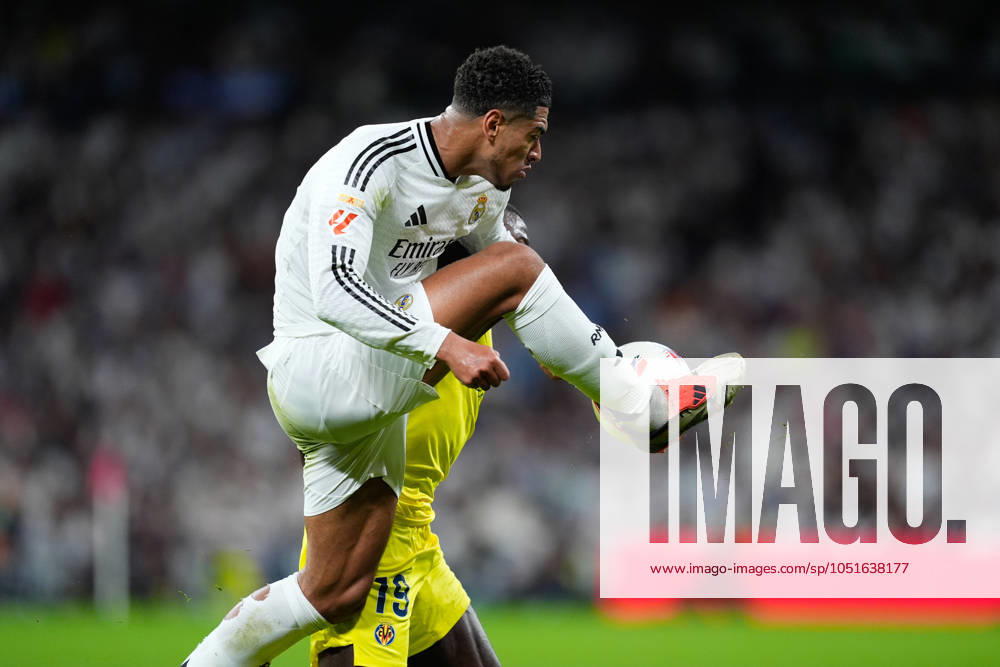 Jude Bellingham of Real Madrid in action during the Spanish League, LaLiga EA Sports, football match played between Real Madrid and Villarreal CF at Santiago Bernabeu stadium on October 5, 2024, in Madrid, Spain. Madrid SPAIN - ZUMAa181 20241005_zaa_a181_181
