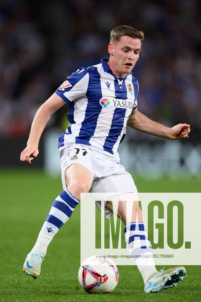 Sergio Gomez of Real Sociedad in action during the LaLiga EA Sports match between Real Sociedad and Atletico de Madrid at Reale Arena on October 6, 2024, in San Sebastian, Spain. San Sebastian SPAIN - ZUMAa181 20241006_zaa_a181_299
