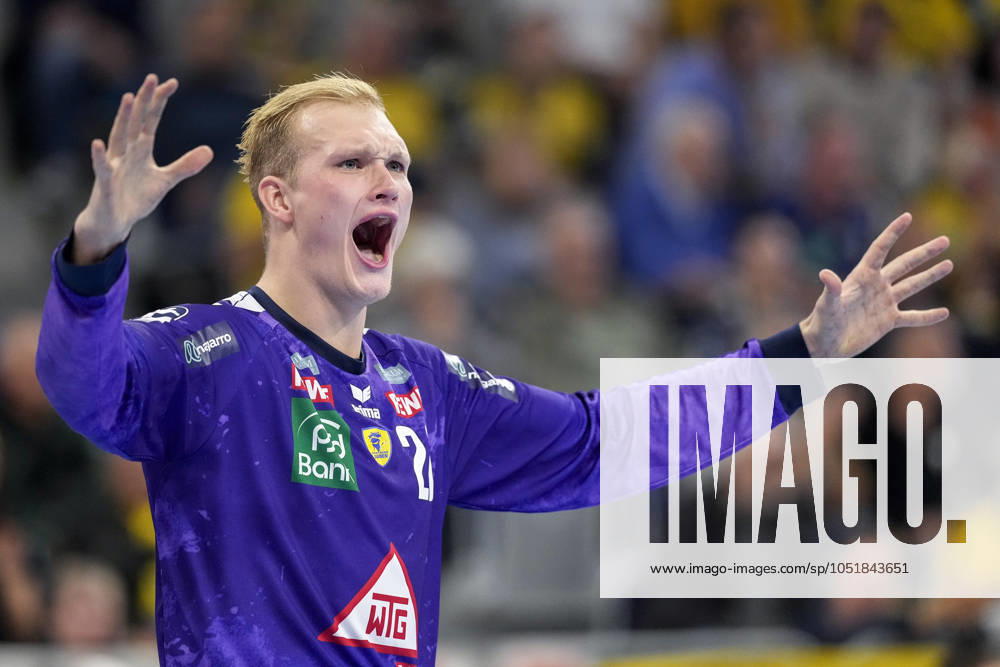 David Späth (Torwart, RNL, 29), Einzelbild, Einzelfoto, Aktion, Action, Jubel, jubeln, jubelt, celebration, Freude, freuen, freut sich, zuversichtlich, optimistisch, positiv, Spielszene, 07.10.2024, Mannheim (Deutschland), Handball, Bundesliga, Rhein-Neckar Löwen - Handball Verein Hamburg