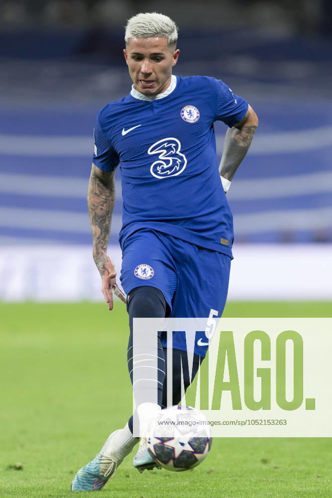 LA LIGA EA Sports - Real Madrid vs Villarreal MADRID,SPAIN - April 12:Enzo Fernandez of Chelsea during the Uefa Champions Leage 2022 23 match between Real Madrid and Chesea at Santiago Bernabeu Stadium. (Photo by Guillermo Martinez) Madrid Santiago Bernabà u Stadium Spain
