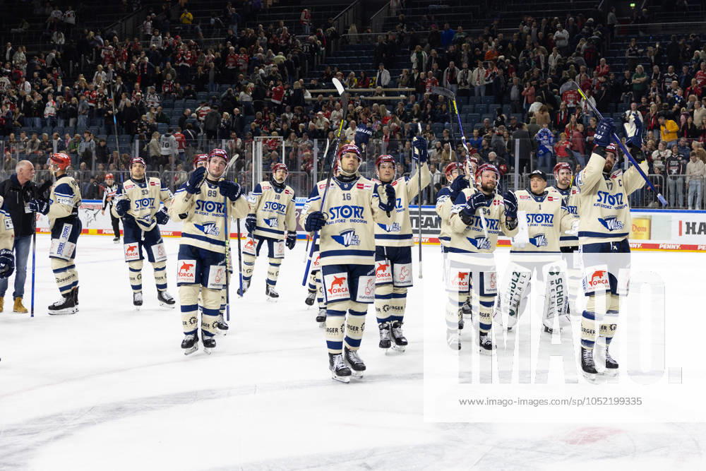 PENNY DEL 1; Kölner Haie - Schwenninger Wild Wings; Köln, 11.10.2024 Arkadiusz Dziambor (Schwenninger Wild Wings, 16); Kyle Platzer (Schwenninger Wild Wings, 88); PENNY DEL 1; Kölner Haie - Schwenninger Wild Wings am 11.10.2024 in der Lanxess Arena in Köln (Deutschland).