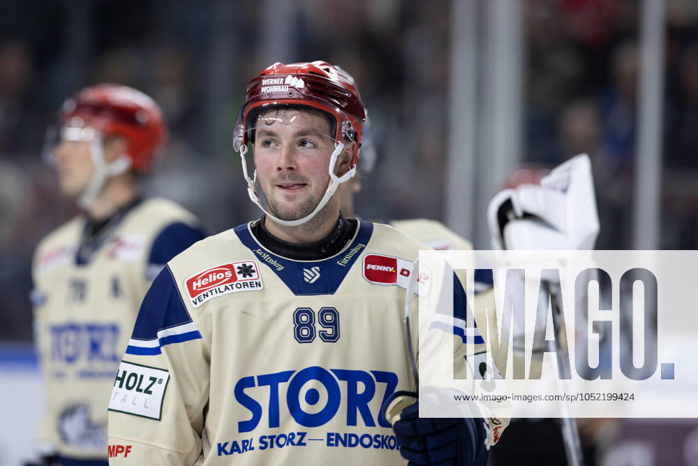 PENNY DEL 1; Kölner Haie - Schwenninger Wild Wings; Köln, 11.10.2024 Zach Senyshyn (Schwenninger Wild Wings, 89); PENNY DEL 1; Kölner Haie - Schwenninger Wild Wings am 11.10.2024 in der Lanxess Arena in Köln (Deutschland).