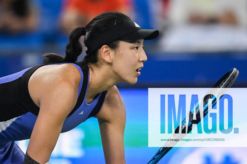 (241012) -- WUHAN, Oct. 12, 2024 -- Wang Xinyu reacts during the women s singles semifinal match between Zheng Qinwen of China and Wang Xinyu of China at the 2024 Wuhan Open tennis tournament in Wuhan, central China s Hubei Province, Oct. 12, 2024. ) (SP)CHINA-WUHAN-TENNIS-WUHAN OPEN-WOMEN S SINGLES (CN) DuxZixuan