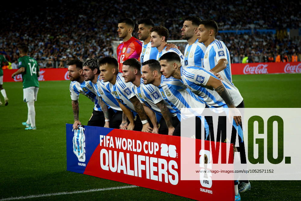 Argentina team posses for the oficial photo during the match between Argentina and Bolivia as part of FIFA World Cup, WM, Weltmeisterschaft, Fussball 2026 Qualifiers at Estadio Mas Monumental, on October 15 2024 in Buenos Aires, Argentina Buenos Aires Argentina - ZUMAt163 20241015_zsp_t163_002